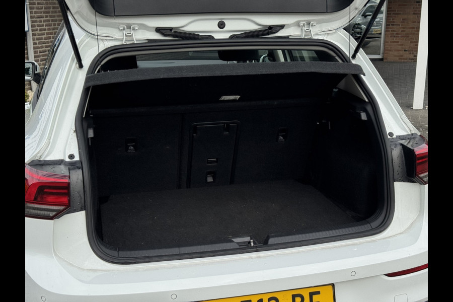 Volkswagen Golf 1.0 eTSI Life | Carplay/Android, Camera, Stoel+Stuurverw., LED, ACC | Winter Pakket |