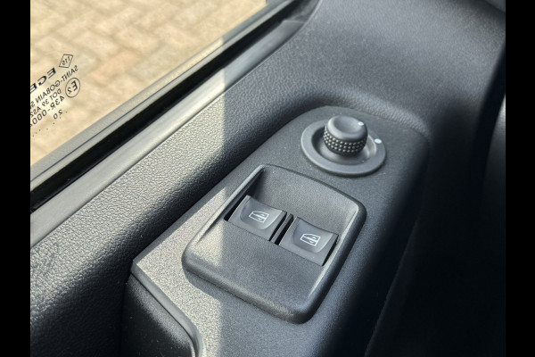 Renault Trafic 2.0 dCi 145 T29 L2HDC Automaat Airco All-Season Navi Cruisecontrol Carplay Sidebars Lichtmetalenvelgen