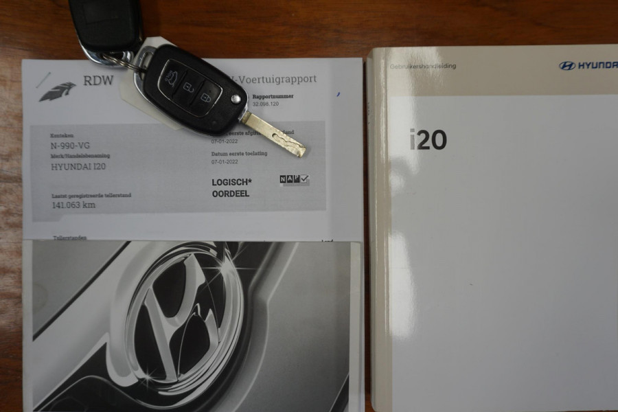 Hyundai i20 1.0 T-GDI 100PK Hybrid/Camera/CarPlay/LMV/ Nieuw model.