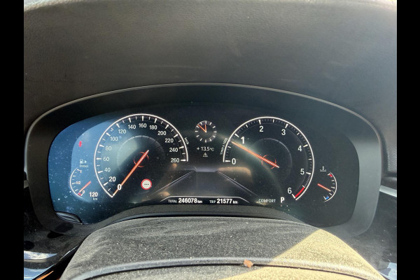 BMW 5 Serie Touring 530d High Executive M-Sport | 360* Camera | Harmon Kardon | Navigatie | Stoelverwarming |