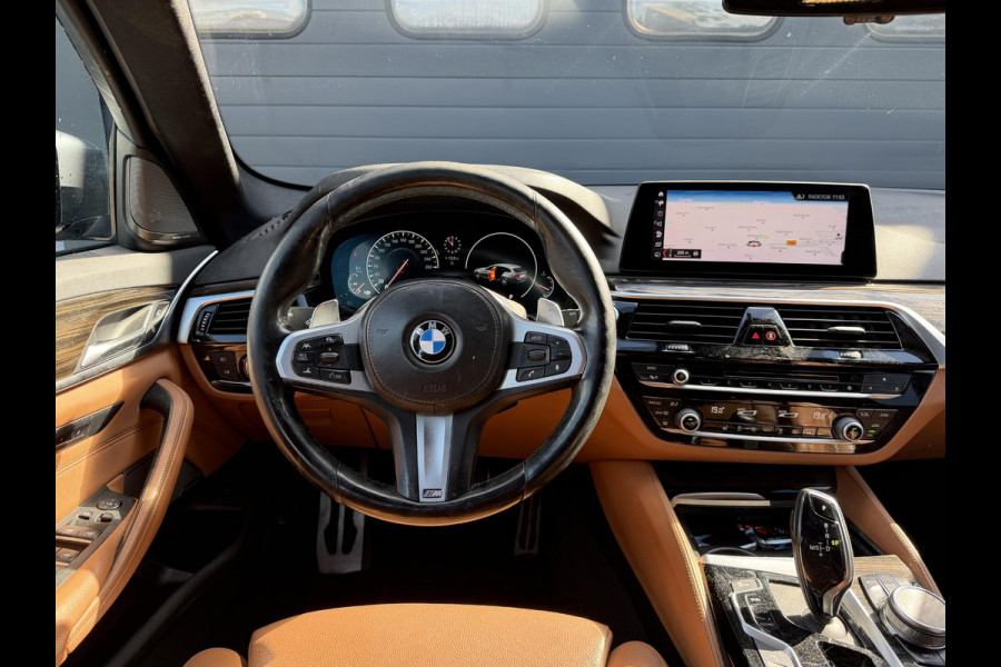 BMW 5 Serie Touring 530d High Executive M-Sport | 360* Camera | Harmon Kardon | Navigatie | Stoelverwarming |