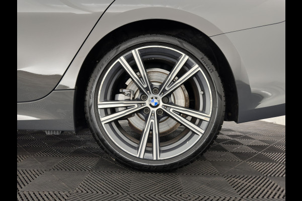 BMW 3 Serie Touring 330e Sportline High Executive (Plug-in) {SoH-91%} (INCL-BTW) Aut. *LEATHER | FULL-LED | HEATED-SPORTSEATS | HIFI-SOUND | NAVI-FULLMAP | DAB+ | DIGI-COCKPIT | PRIVACY-GLASS | AMBIENTLIGHT | ECC | PDC | CRUISE | SHIFT-PADDLES | 19"ALU*