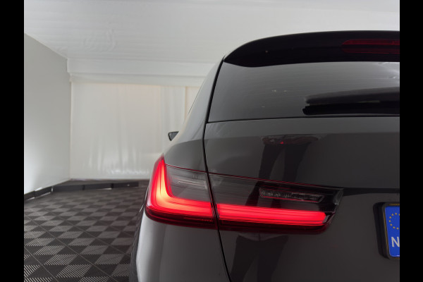 BMW 3 Serie Touring 330e Sportline High Executive (Plug-in) {SoH-91%} (INCL-BTW) Aut. *LEATHER | FULL-LED | HEATED-SPORTSEATS | HIFI-SOUND | NAVI-FULLMAP | DAB+ | DIGI-COCKPIT | PRIVACY-GLASS | AMBIENTLIGHT | ECC | PDC | CRUISE | SHIFT-PADDLES | 19"ALU*