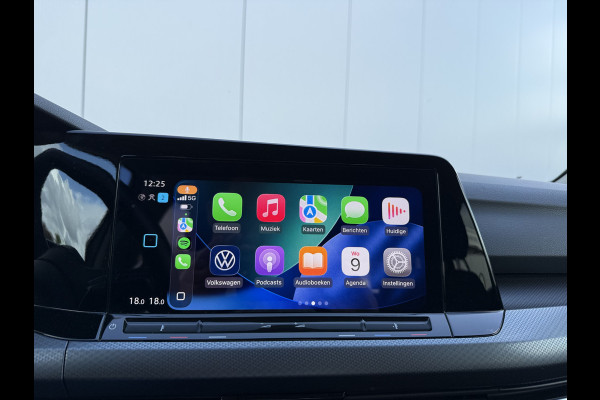 Volkswagen Golf 1.0 TSI 110pk Life | Camera | ACC | Lane | side assist
