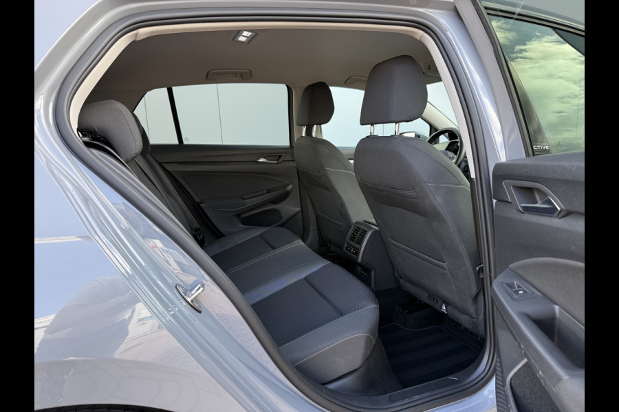 Volkswagen Golf 1.0 TSI 110pk Life | Camera | ACC | Lane | side assist