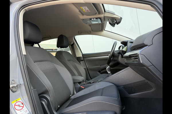 Volkswagen Golf 1.0 TSI 110pk Life | Camera | ACC | Lane | side assist