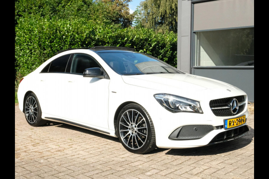 Mercedes-Benz CLA-Klasse 180 AMG-line 122 PK | Panorama dak | Dealer onderhouden | All-Season banden | Navigatie | Camera | Carplay | Parkeersensoren