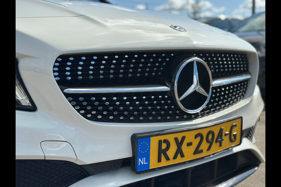 Mercedes-Benz CLA-Klasse 180 AMG-line 122 PK | Panorama dak | Dealer onderhouden | All-Season banden | Navigatie | Camera | Carplay | Parkeersensoren