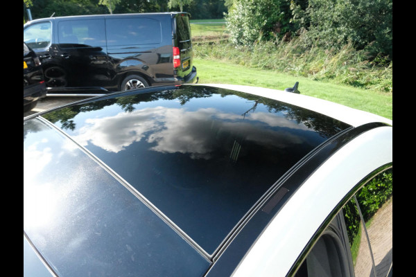 Mercedes-Benz CLA-Klasse 180 AMG-line 122 PK | Panorama dak | Dealer onderhouden | All-Season banden | Navigatie | Camera | Carplay | Parkeersensoren