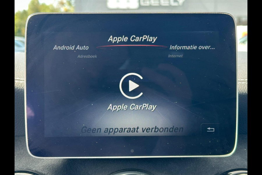 Mercedes-Benz CLA-Klasse 180 AMG-line 122 PK | Panorama dak | Dealer onderhouden | All-Season banden | Navigatie | Camera | Carplay | Parkeersensoren