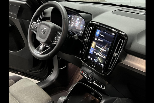 Volvo XC40 1.5 T4 Plug-in hybrid Core Bright Adapt. cruise | Stuur-/stoelverwarming | Achteruitrij camera | Dode hoek assistent | Carplay