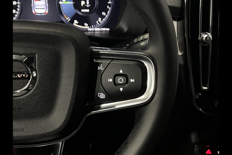 Volvo XC40 1.5 T4 Plug-in hybrid Core Bright Adapt. cruise | Stuur-/stoelverwarming | Achteruitrij camera | Dode hoek assistent | Carplay