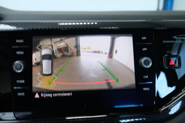 Volkswagen Polo 1.0 TSI Life Business - N.A.P. Airco, Cruise, Navi, PDC, Camera, Carplay, Virtueel display.