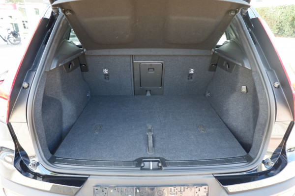 Volvo XC40 2.0 B3 Core Mild-Hybrid / INCL. Fabrieks-garantie / Verkoopklaar