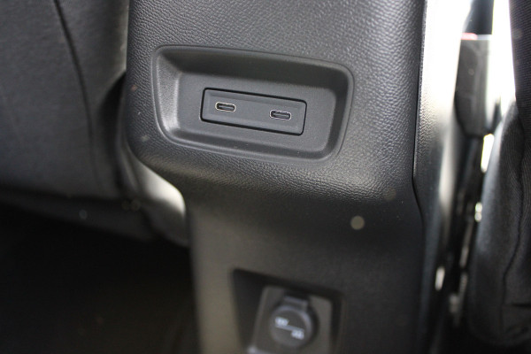 Opel Frontera 1.2 Turbo Hybrid Ultimate 5P | Keyless | Camera | Navigatie | BLIS | Winterpack