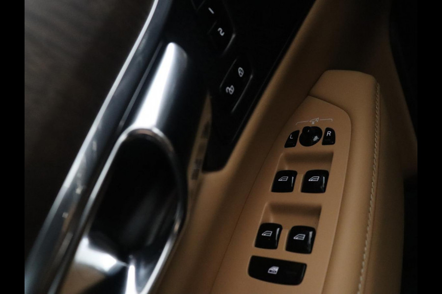 Volvo V90 2.0 T8 AWD Inscription Exclusive | SOH 81,9% | Panoramadak | Memory | Leder | Adaptive cruise | Stuur/stoel verwarming | Harman/Kardon | Head-up | 360 camera | Park assist | Carplay