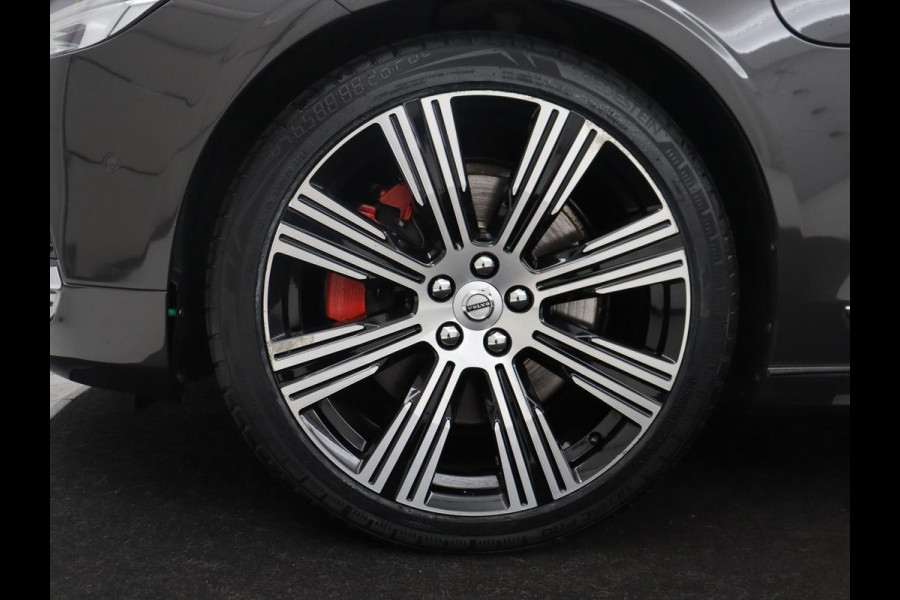 Volvo V90 2.0 T8 AWD Inscription Exclusive | SOH 81,9% | Panoramadak | Memory | Leder | Adaptive cruise | Stuur/stoel verwarming | Harman/Kardon | Head-up | 360 camera | Park assist | Carplay