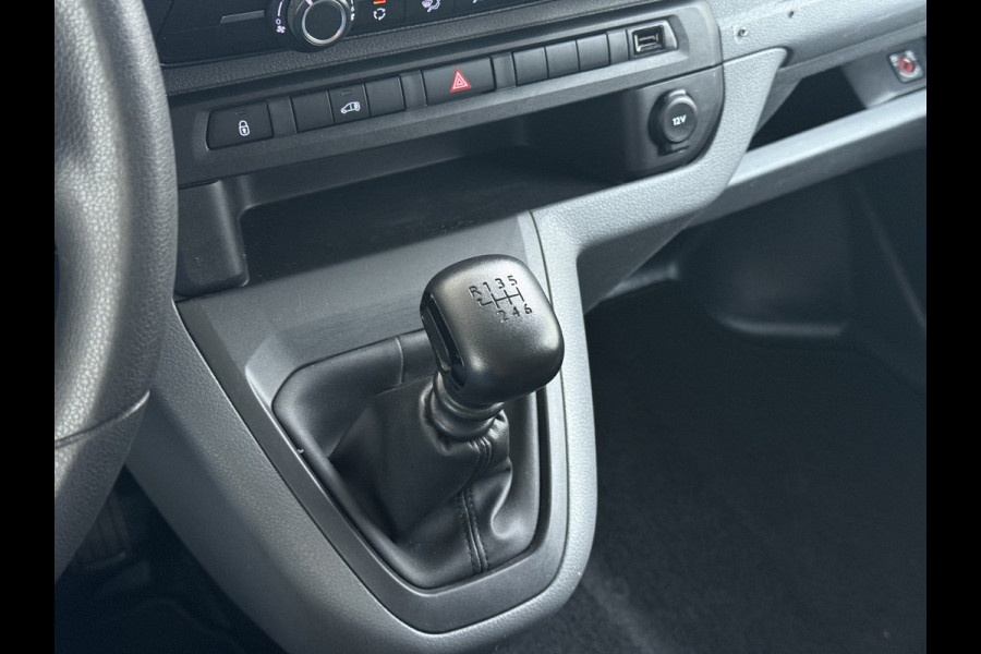 Peugeot Expert 2.0HDI 123PK 3-Persoons Euro 6 Imperiaal 2X Schuifdeur Trekhaak 360°Camera BlindSpot Assistent Apple Carplay Android Auto Cruise Betonplex Vloer Wandbetimmering Regen-Lichtsensor 2.500KG Trekgewicht 1e Eigenaar Origineel Nederlands