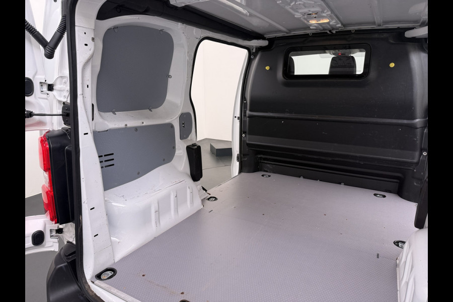 Peugeot Expert 2.0HDI 123PK 3-Persoons Euro 6 Imperiaal 2X Schuifdeur Trekhaak 360°Camera BlindSpot Assistent Apple Carplay Android Auto Cruise Betonplex Vloer Wandbetimmering Regen-Lichtsensor 2.500KG Trekgewicht 1e Eigenaar Origineel Nederlands