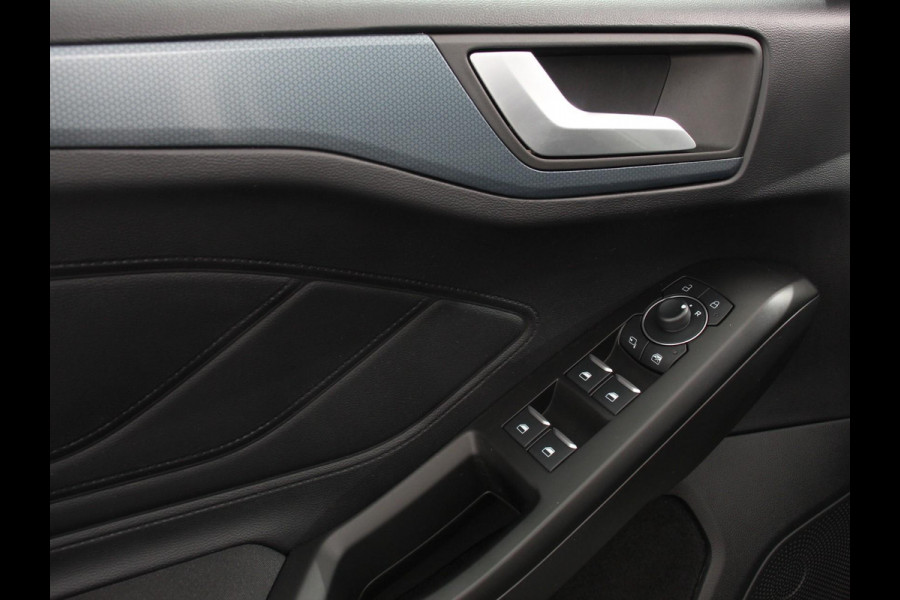 Ford FOCUS Wagon 155pk Hybrid Automaat Active X Navigatie Climate Control Camera Parkeer sensoren B&O Dab Led Lichtmetalen velgen