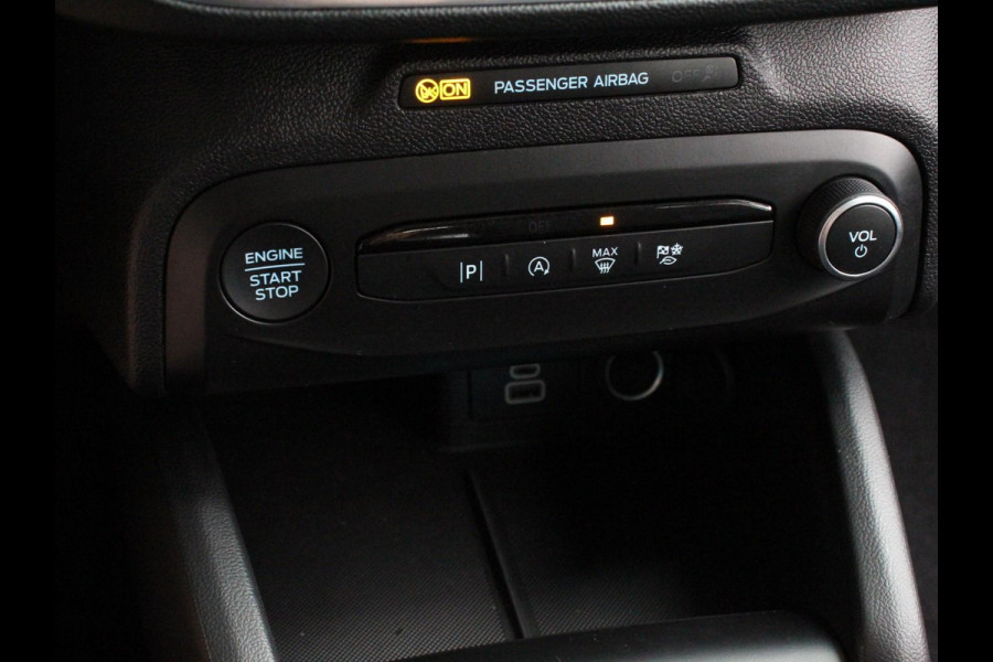 Ford FOCUS Wagon 155pk Hybrid Automaat Active X Navigatie Climate Control Camera Parkeer sensoren B&O Dab Led Lichtmetalen velgen