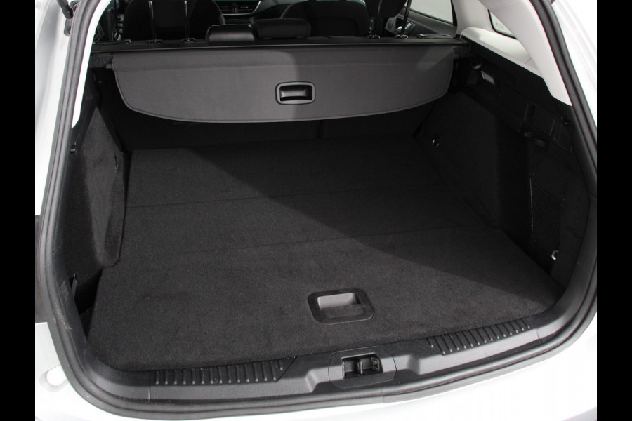Ford FOCUS Wagon 155pk Hybrid Automaat Active X Navigatie Climate Control Camera Parkeer sensoren B&O Dab Led Lichtmetalen velgen