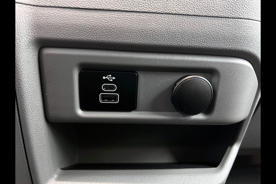 Ford Transit Custom 300 2.0 TDCI L2H1 Trend Nieuw Model Automaat Ford Transit Custom 300 2.0 TDCI L2H1 Trend NM Automaat Airco Navi Cruise PDC Camera