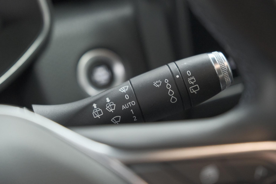 Renault Clio TCe 100 Zen | R.S. Line Pack | Allseason Banden | Apple Carplay | Parkeersensoren