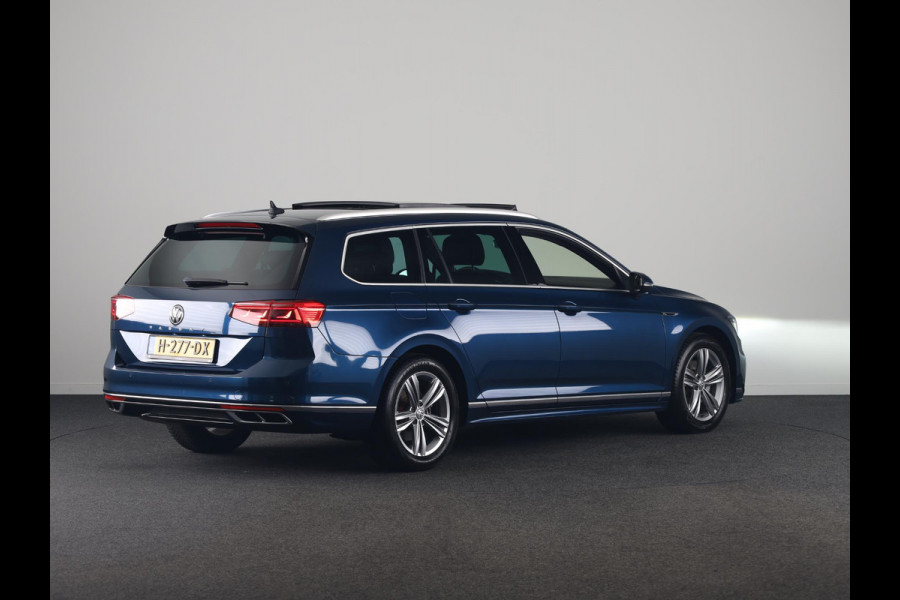 Volkswagen Passat Variant 1.5 TSI Elegance Business R 150PK | Automaat (DSG) | Panoramadak | Camera | Navigatie | 17 " Velgen + All Season | Half lederen interieur | Elek. Achterklep |