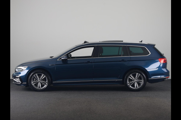Volkswagen Passat Variant 1.5 TSI Elegance Business R 150PK | Automaat (DSG) | Panoramadak | Camera | Navigatie | 17 " Velgen + All Season | Half lederen interieur | Elek. Achterklep |