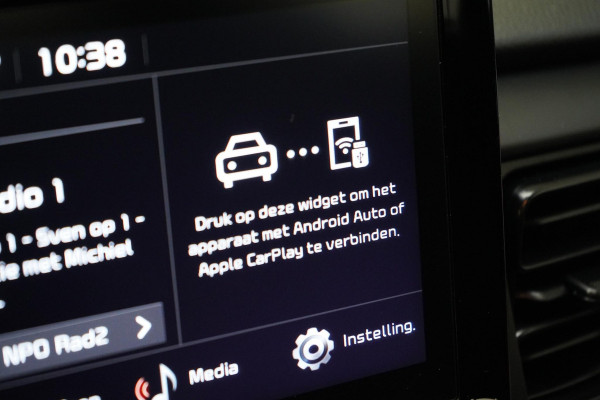 Kia Stonic 1.0 T-GDi 120pk MHEV DynamicLine | Carplay | Trekhaak | All-seasonbanden | Camera | Cruise control
