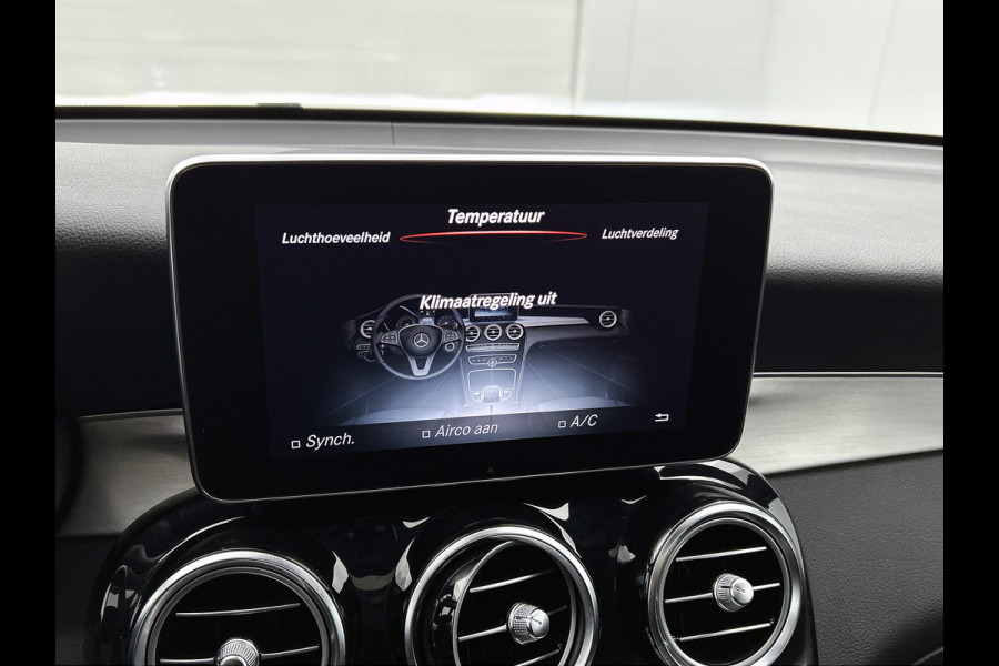 Mercedes-Benz GLC-Coupé 300 4-MATIC AMG | Night pakket | Schuifdak | Treeplanken | Burmester Sound | 360gr Camera | Lederen bekleding | ALL SEASONS banden Inclusief 12 Maanden Garantie.