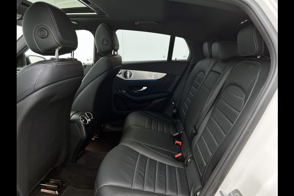 Mercedes-Benz GLC-Coupé 300 4-MATIC AMG | Night pakket | Schuifdak | Treeplanken | Burmester Sound | 360gr Camera | Lederen bekleding | ALL SEASONS banden Inclusief 12 Maanden Garantie.