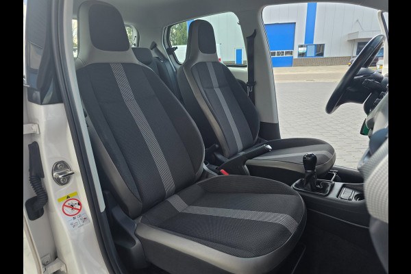 Volkswagen up! 1.0 BMT high up! | PDC | AIRCO | CRUISE