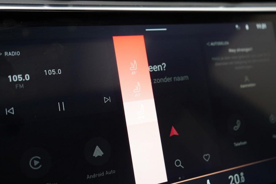 Lynk & Co 01 1.5 | Zwart optiek | 360 camera | Panoramadak | Navigatie | Memory | Apple CarPlay