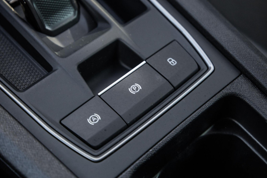 CUPRA Leon 1.4i Plug-In Hybrid SPORTSTOURER / CARPLAY / CAMERA / KUIP STOELEN / PERFECT ONDERHOUDEN