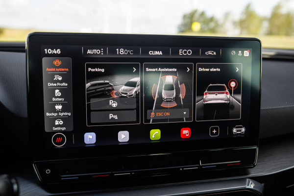 CUPRA Leon 1.4i Plug-In Hybrid SPORTSTOURER / CARPLAY / CAMERA / KUIP STOELEN / PERFECT ONDERHOUDEN