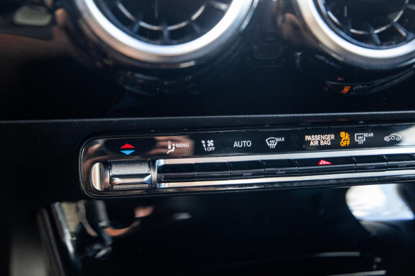 Mercedes-Benz CLA-Klasse Shooting Brake 250e Business Line (PHEV) CARPLAY / STOELVERWARMING / AMBIENT LIGHTING / CAMERA