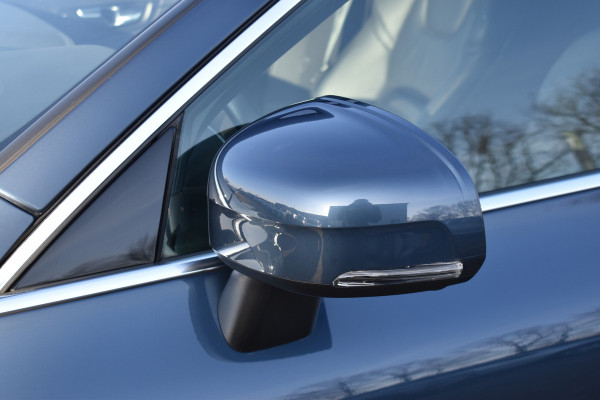 Volvo XC60 T6 AWD 340PK Plug-in Hybrid Business Pro | Trekhaak | Luchtvering | Camera |  Panodak | 19" LMV | Stoelverwarming
