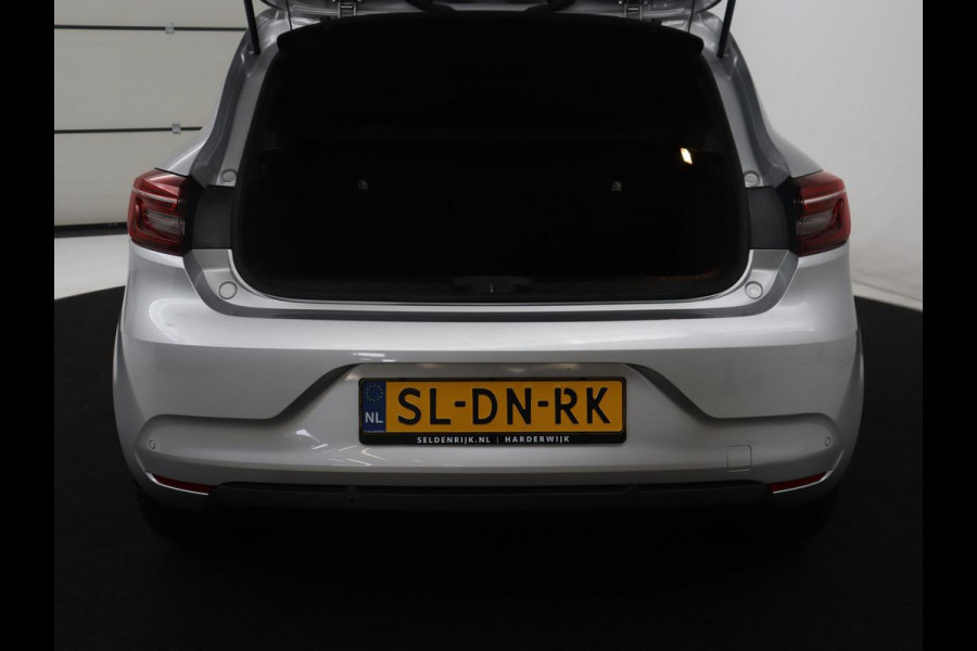 Renault Clio 1.6 E-Tech Full Hybrid 145 esprit Alpine | SOH 93% | Cruise control | Climate control | Park assist | Navigatie | Bluetooth | Full LED