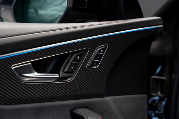 Audi RS Q8 4.0 TFSI quattro *Bang & Olufsen / Panorama / AWD-besturing / Keramisch / RS-Sportuitlaat / Standverwarming / Soft-Close*