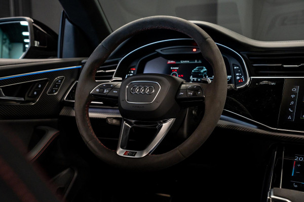 Audi RS Q8 4.0 TFSI quattro *Bang & Olufsen / Panorama / AWD-besturing / Keramisch / RS-Sportuitlaat / Standverwarming / Soft-Close*