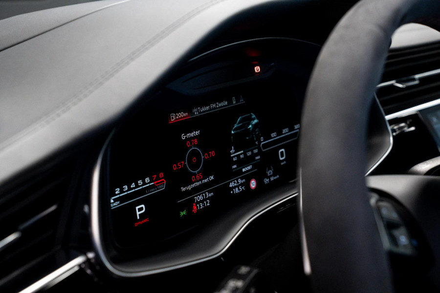 Audi RS Q8 4.0 TFSI quattro *Bang & Olufsen / Panorama / AWD-besturing / Keramisch / RS-Sportuitlaat / Standverwarming / Soft-Close*