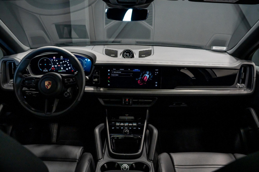 Porsche Cayenne Coupé 3.0 E-Hybrid Black Edition *BOSE / Panorama / Sport-Chrono / HUD / Keyless / Soft-close*