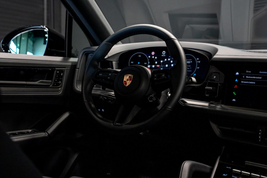 Porsche Cayenne Coupé 3.0 E-Hybrid Black Edition *BOSE / Panorama / Sport-Chrono / HUD / Keyless / Soft-close*