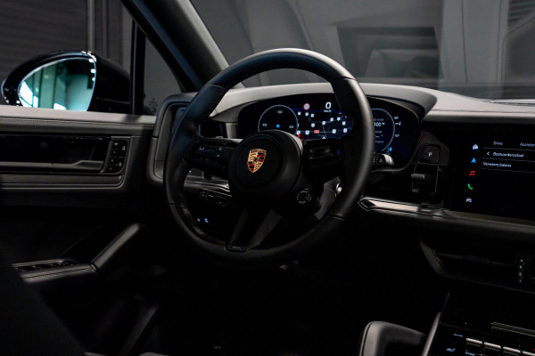 Porsche Cayenne Coupé 3.0 E-Hybrid Black Edition *BOSE / Panorama / Sport-Chrono / HUD / Keyless / Soft-close*