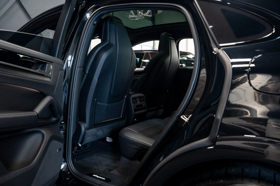Porsche Cayenne Coupé 3.0 E-Hybrid Black Edition *BOSE / Panorama / Sport-Chrono / HUD / Keyless / Soft-close*