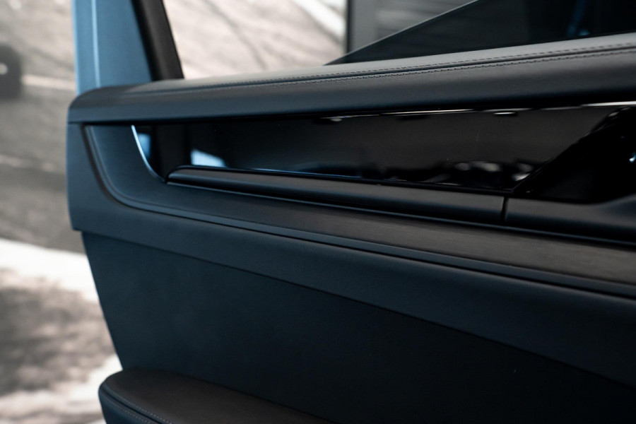 Porsche Cayenne Coupé 3.0 E-Hybrid Black Edition *BOSE / Panorama / Sport-Chrono / HUD / Keyless / Soft-close*