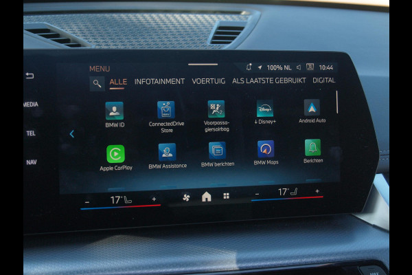 BMW iX1 xDrive30 67 kWh Panoramadak | Camera | Sfeerverlichting | Apple Carplay | Sportstoelen | NL-Auto |