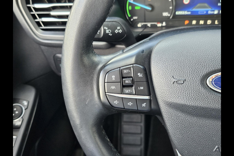 Ford Kuga 2.5 PHEV Titanium 225 pk | Stoelverwarming | Adaptive cruise control | Achteruitrijcamera | Automatisch inparkeren | Nette auto!